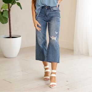 NWT Judy Blue High Rise Cropped Wide Leg Jeans in Medium Blue Size 27